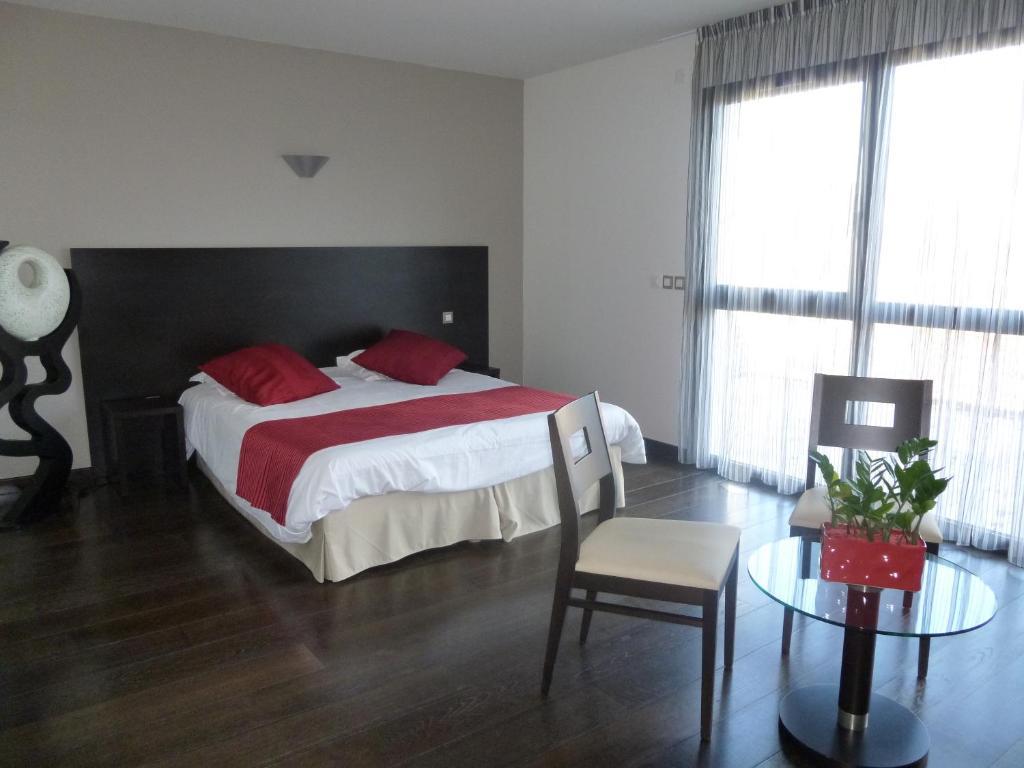 Logis Hotel Terre De Loire Belleville-sur-Loire الغرفة الصورة